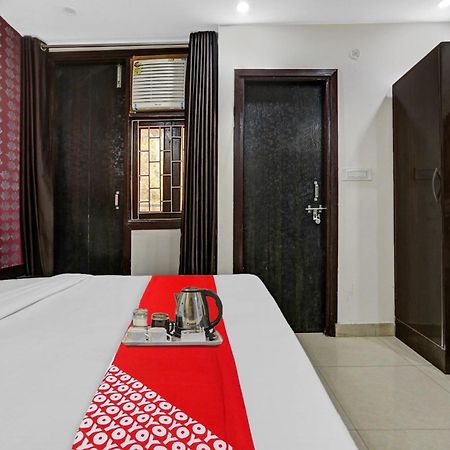 Hotel O Hotel Blue Orchid Új-Delhi Kültér fotó