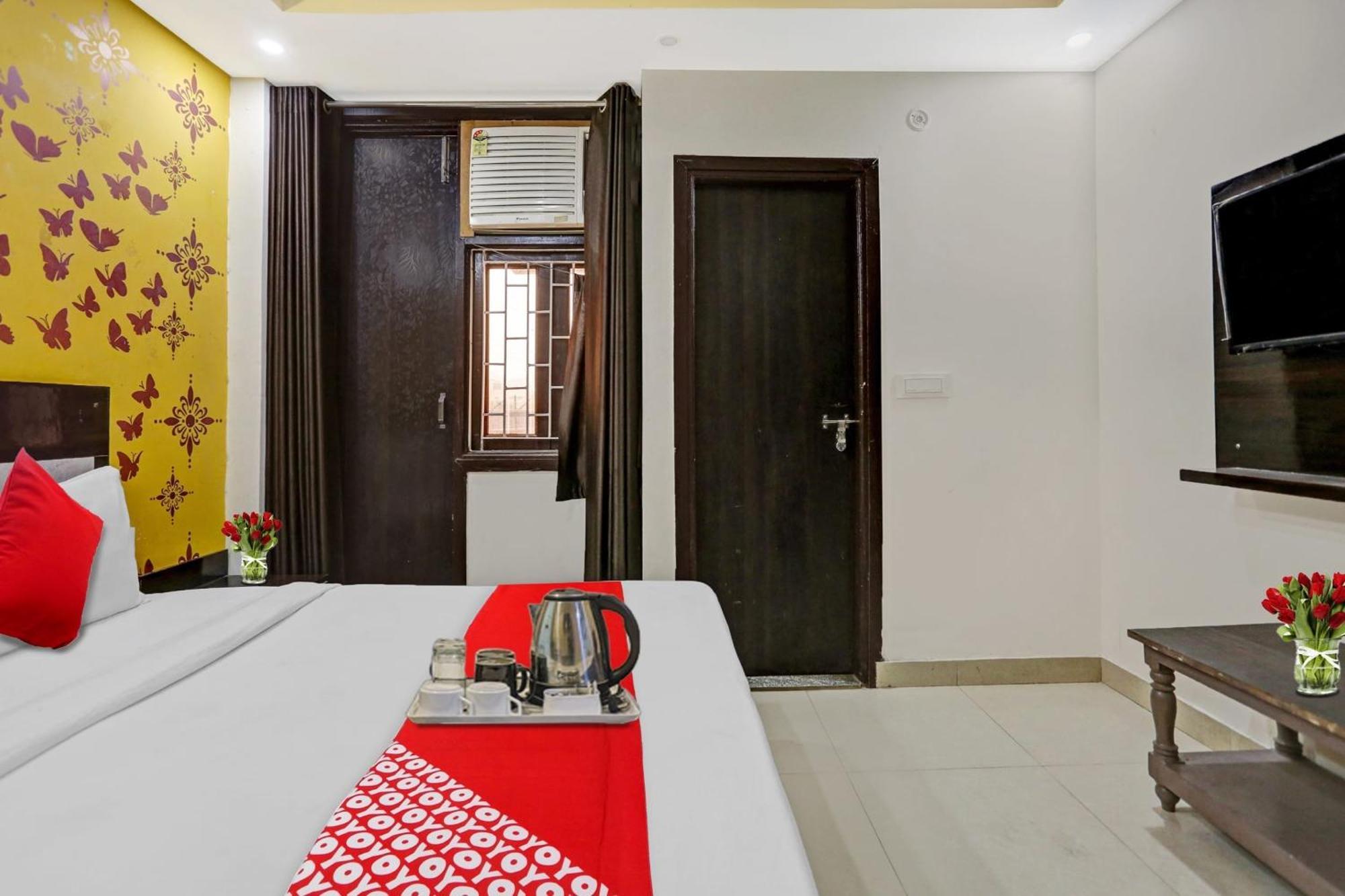 Hotel O Hotel Blue Orchid Új-Delhi Kültér fotó