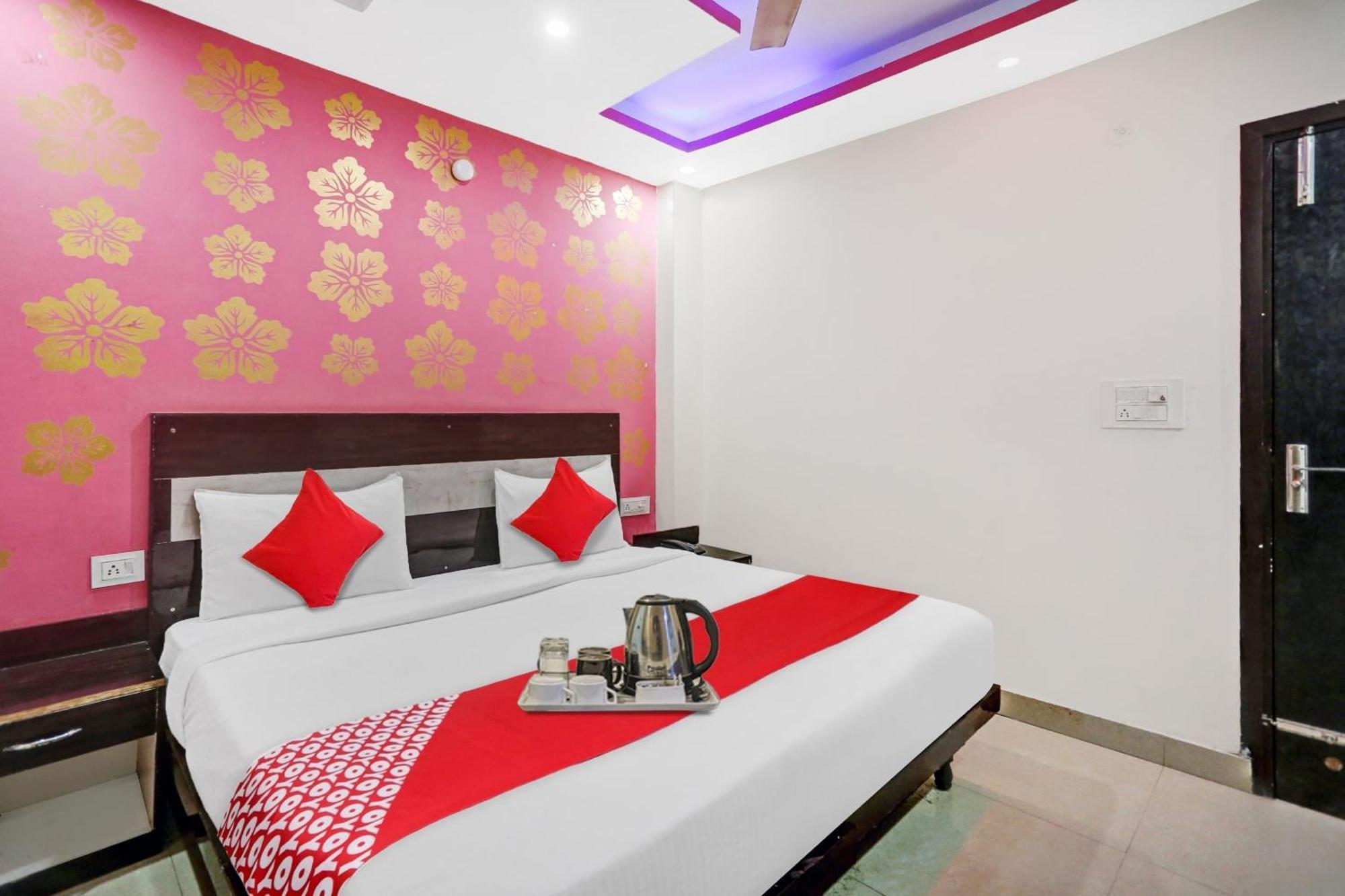 Hotel O Hotel Blue Orchid Új-Delhi Kültér fotó